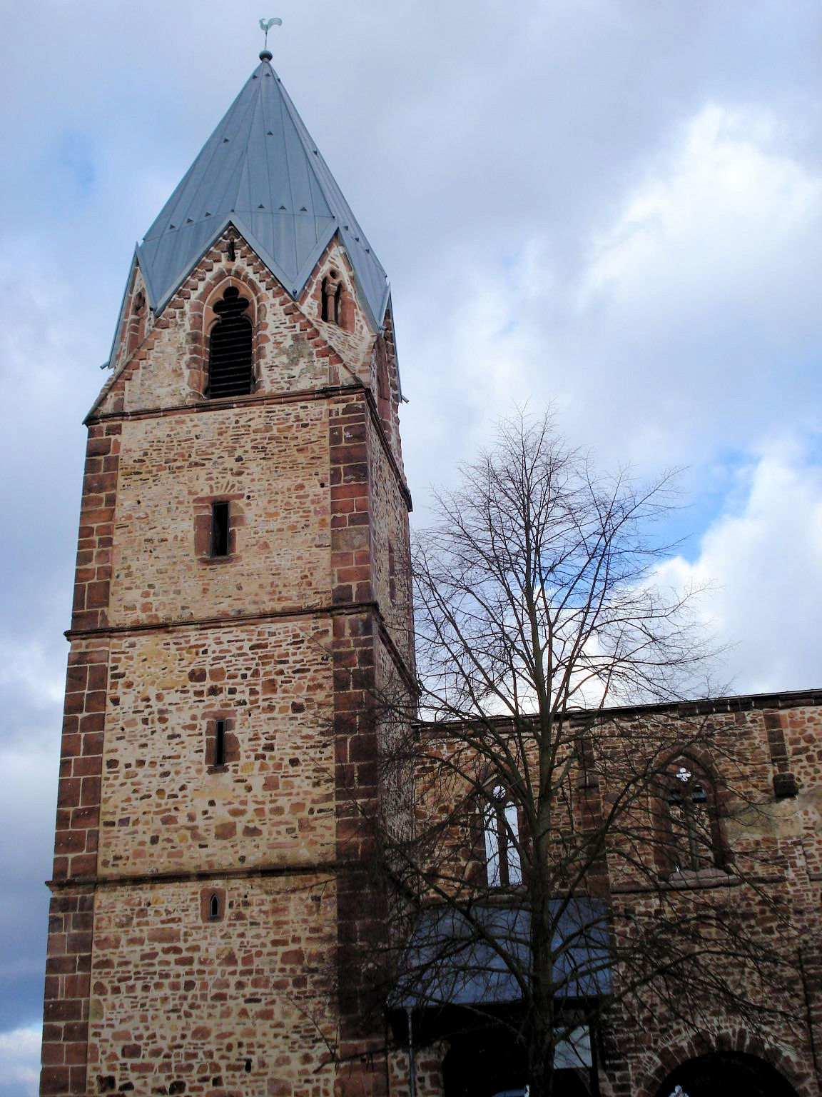 Totenkirche Treysa · Buttermilchturm