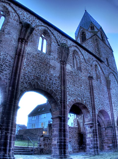 Totenkirche Treysa · HDR-Aufnahme der Westfassade